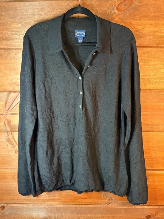 Scoop Other - Croft & Barrow Black Long-Sleeve Floral Texture Polo Sweater Girls XL 💕🖤